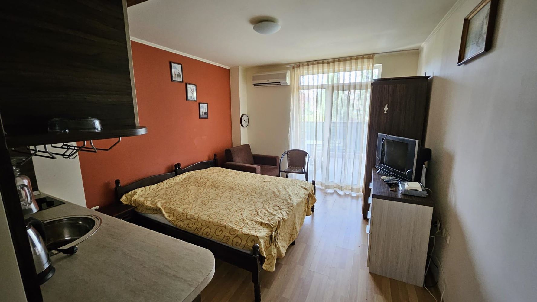Przytulne studio w nowoczesnym kompleksie w Słonecznym Brzegu z basenem i siłownią, w krótkim spacerze od plaży