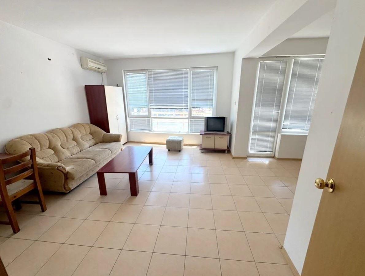 Apartament z jedną sypialnią 300 metrów od plaży w Słonecznym Brzegu – doskonała okazja do remontu i inwestycji