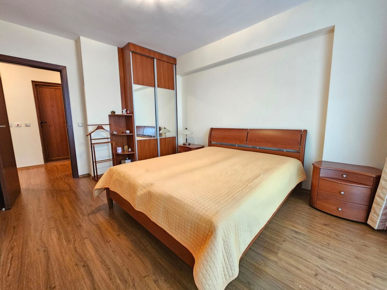Przestronny apartament z trzema sypialniami na pierwszej linii morza w Sozopolu z wyjątkowym panoramicznym tarasem