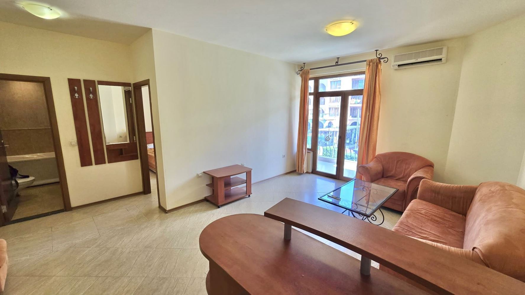 Apartament z jedną sypialnią w pobliżu Cacao Beach z widokiem na basen – gotowe dokumenty i doskonały potencjał inwestycyjny