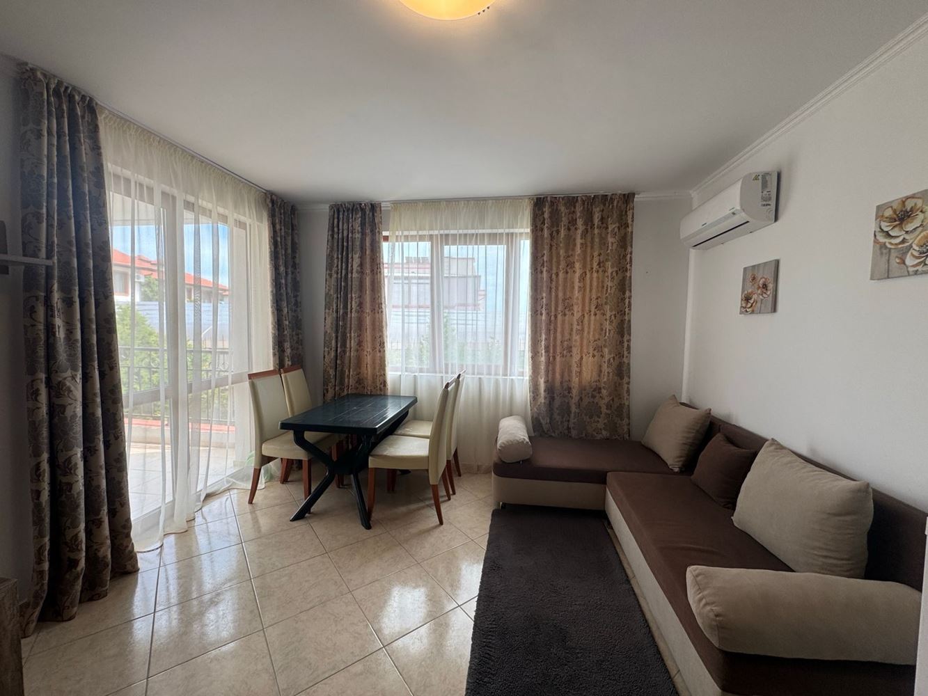 Apartament z jedną sypialnią w zamkniętym kompleksie w Aheloju – w pełni umeblowany i gotowy do zamieszkania