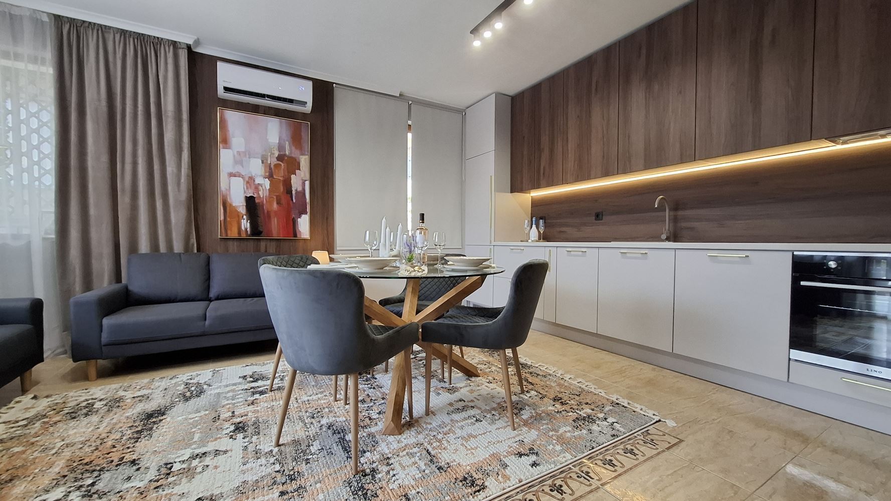 Luksusowy apartament z dwiema sypialniami przy pierwszej linii morza w Świętym Własie – wyjątkowa morska atmosfera i prestiżowy komfort