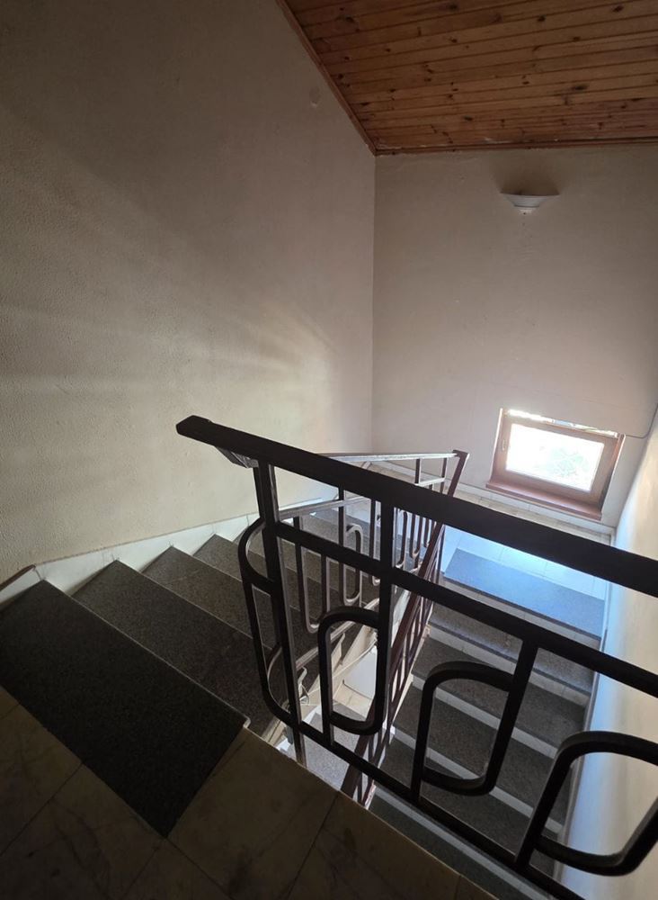 Dwupoziomowy apartament z widokiem na morze w Pomorie – bez opłaty za utrzymanie