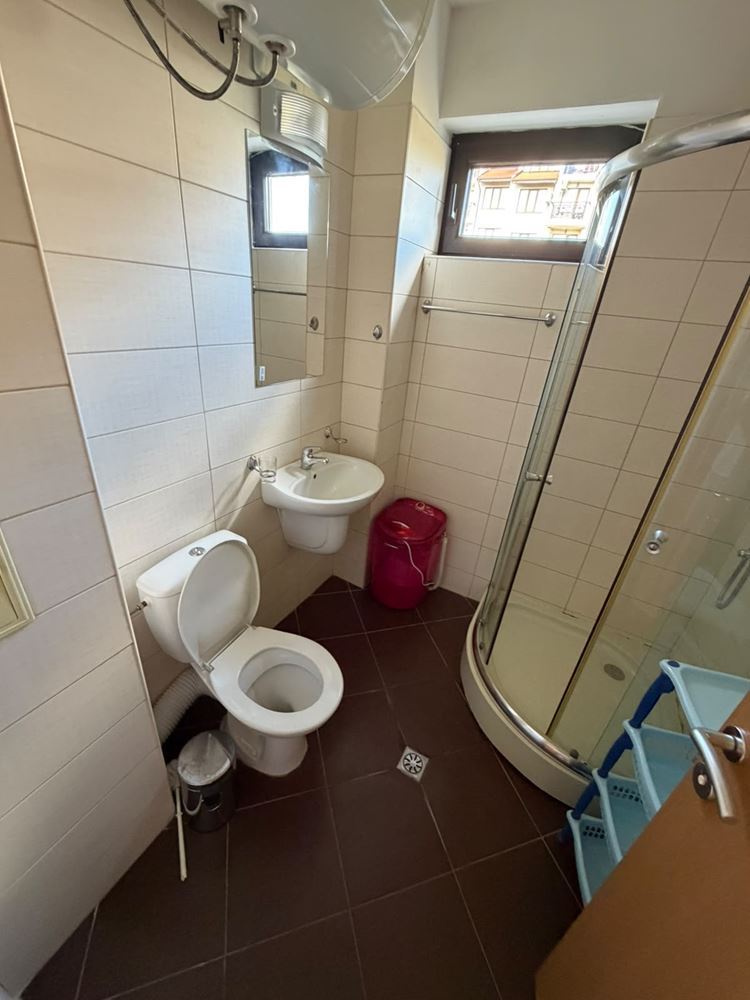 Przestronny apartament z dwiema sypialniami z widokiem na morze i góry w pięknym zamkniętym kompleksie nad morzem