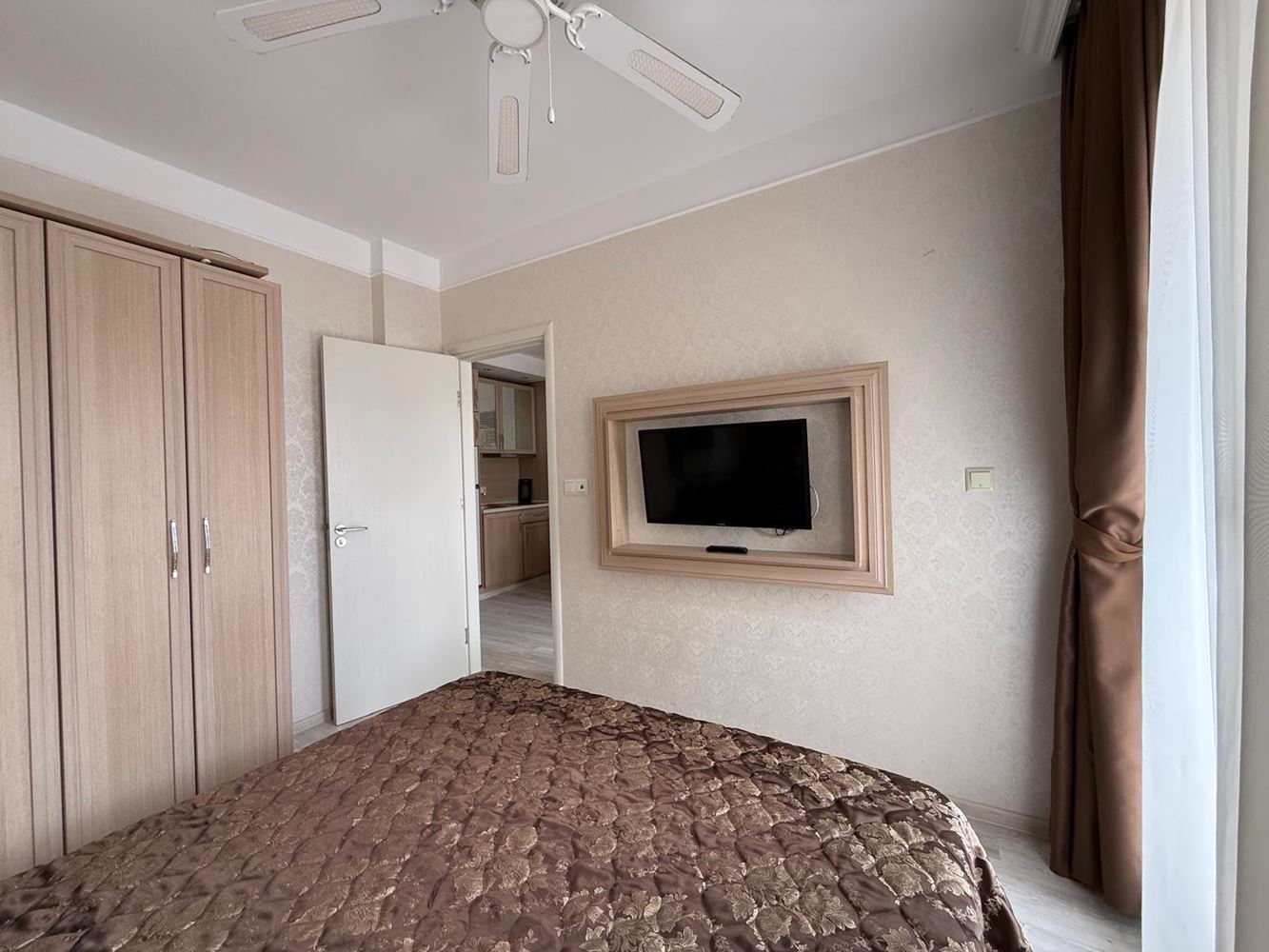 Apartament z jedną sypialnią w luksusowym kompleksie w Słonecznym Brzegu z imponującymi basenami i strefami wypoczynku