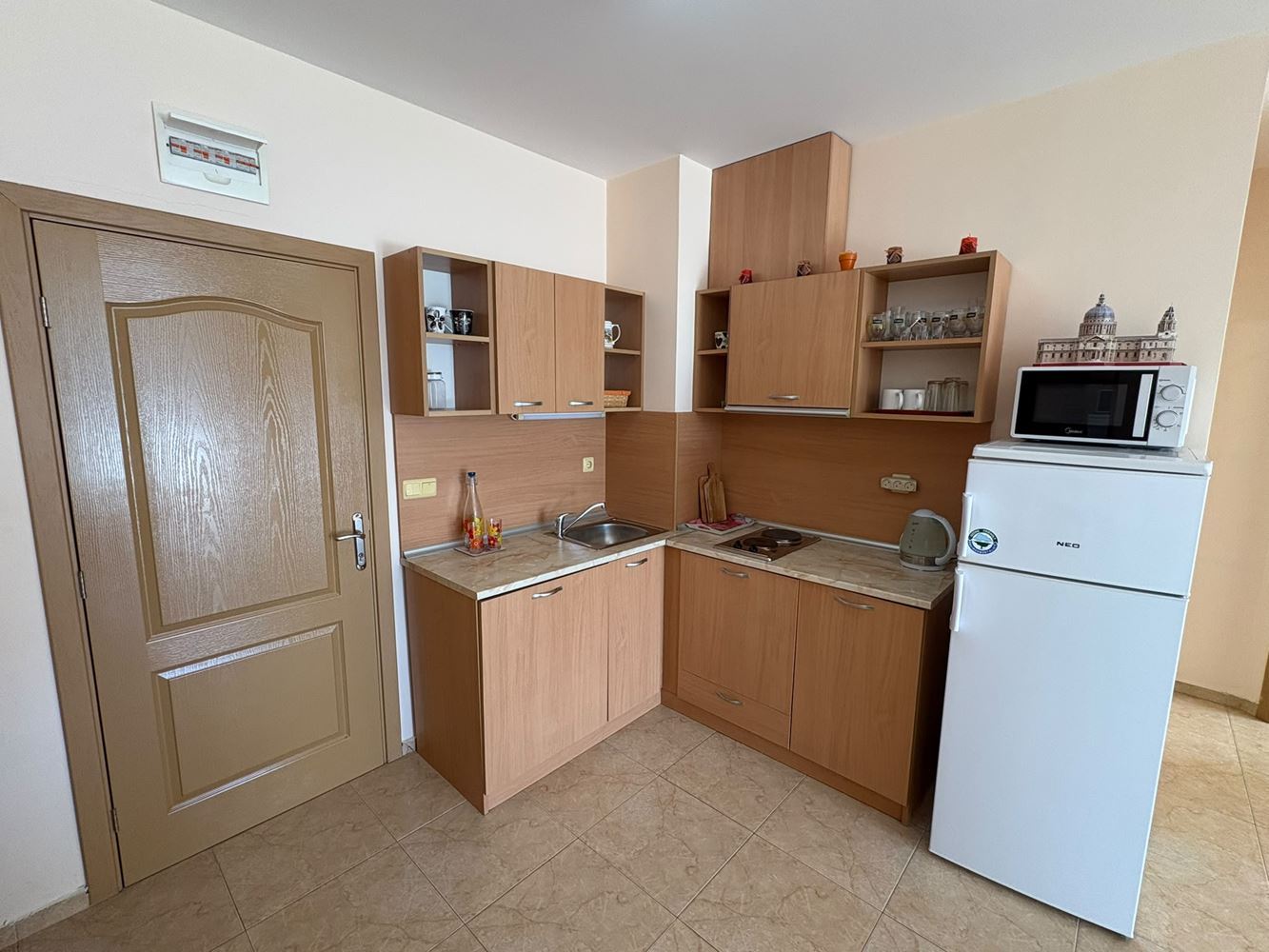 Apartament z jedną sypialnią w Słonecznym Brzegu – komfort w kompleksie z basenami i zjeżdżalniami wodnymi