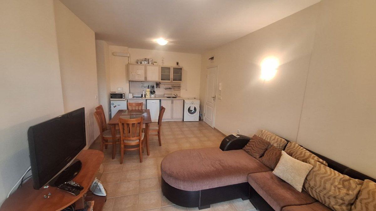 Przestronny apartament z dwiema sypialniami zaledwie kilka metrów od plaży w Rawdzie