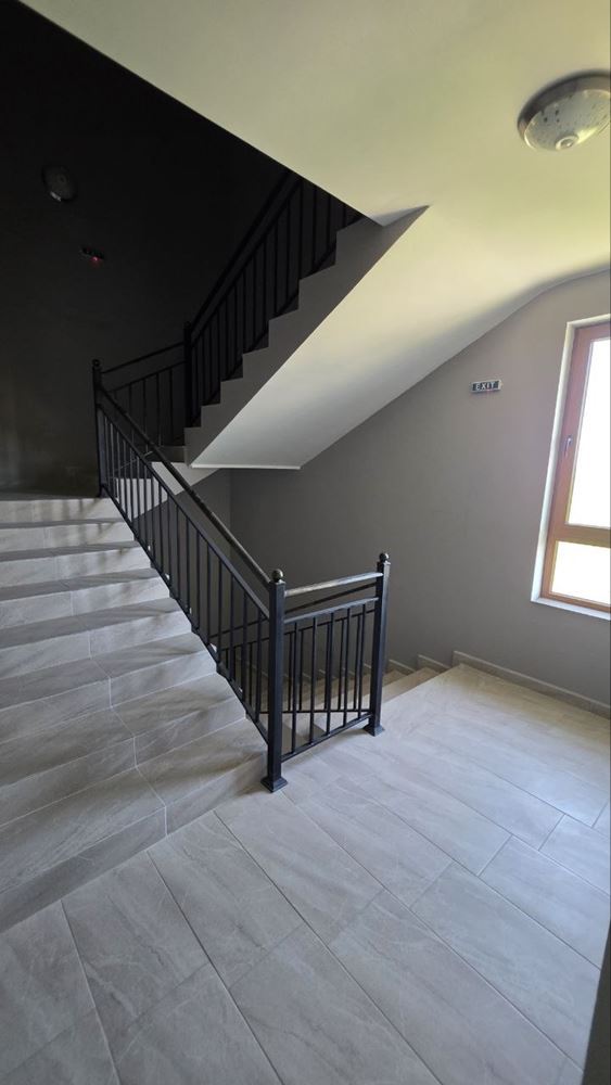 Przestronny apartament z widokiem na morze w Acheloi – cisza, zieleń i luksusowe udogodnienia