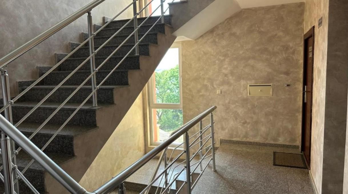 Apartament z dwiema sypialniami w pierwszej linii brzegowej w Kiten z panoramicznym widokiem na morze i imponującymi tarasami