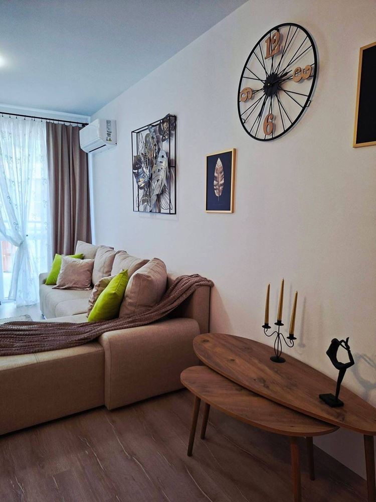 Stylowe dwupokojowe mieszkanie z niską opłatą eksploatacyjną w Słonecznym Brzegu – komfort, bezpieczeństwo i doskonała inwestycja nad morzem