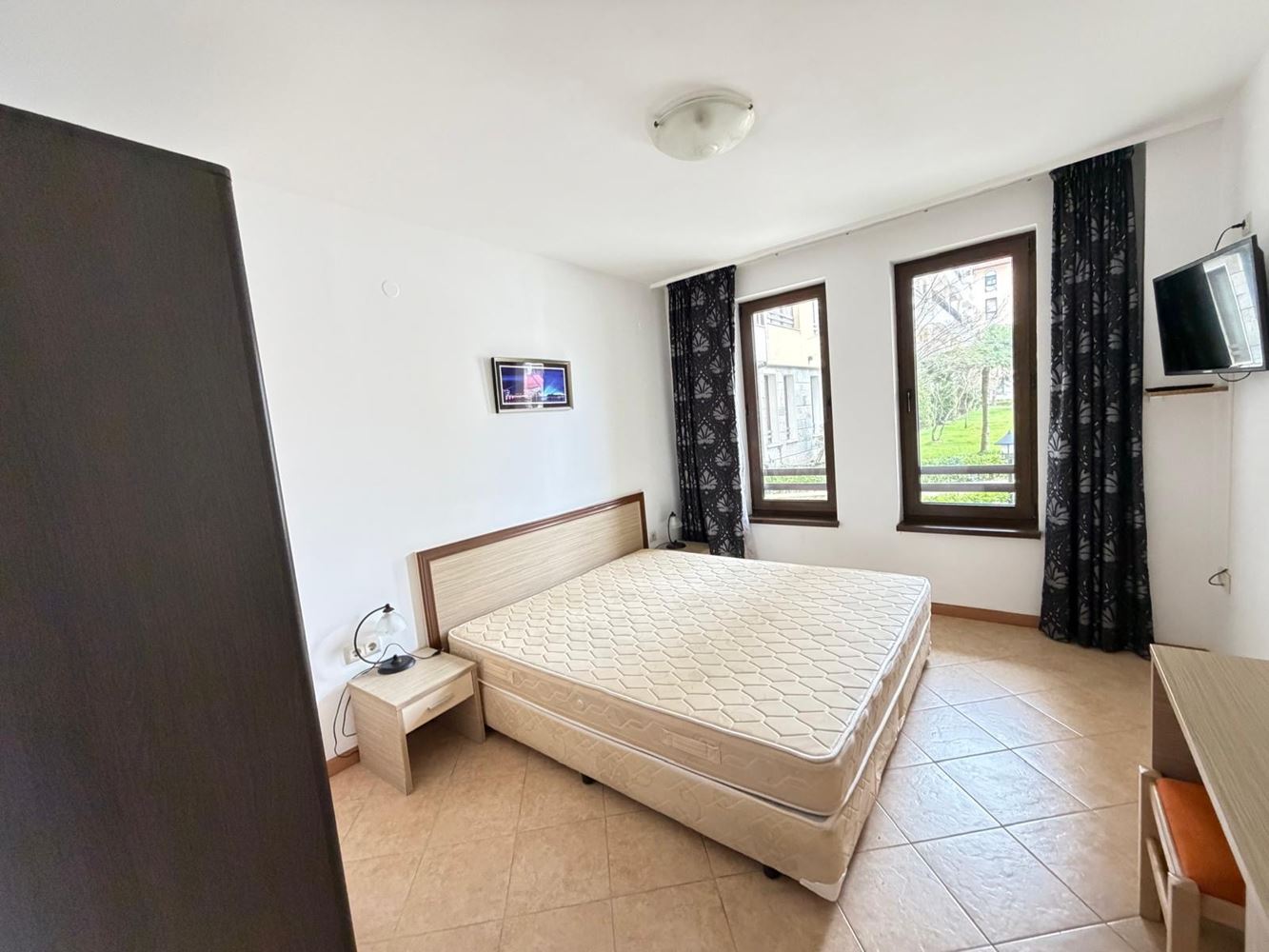 Przestronne mieszkanie z dwiema sypialniami z bezpośrednim dostępem do prywatnego ogrodu w Słonecznym Brzegu – komfort, luksus i przytulność