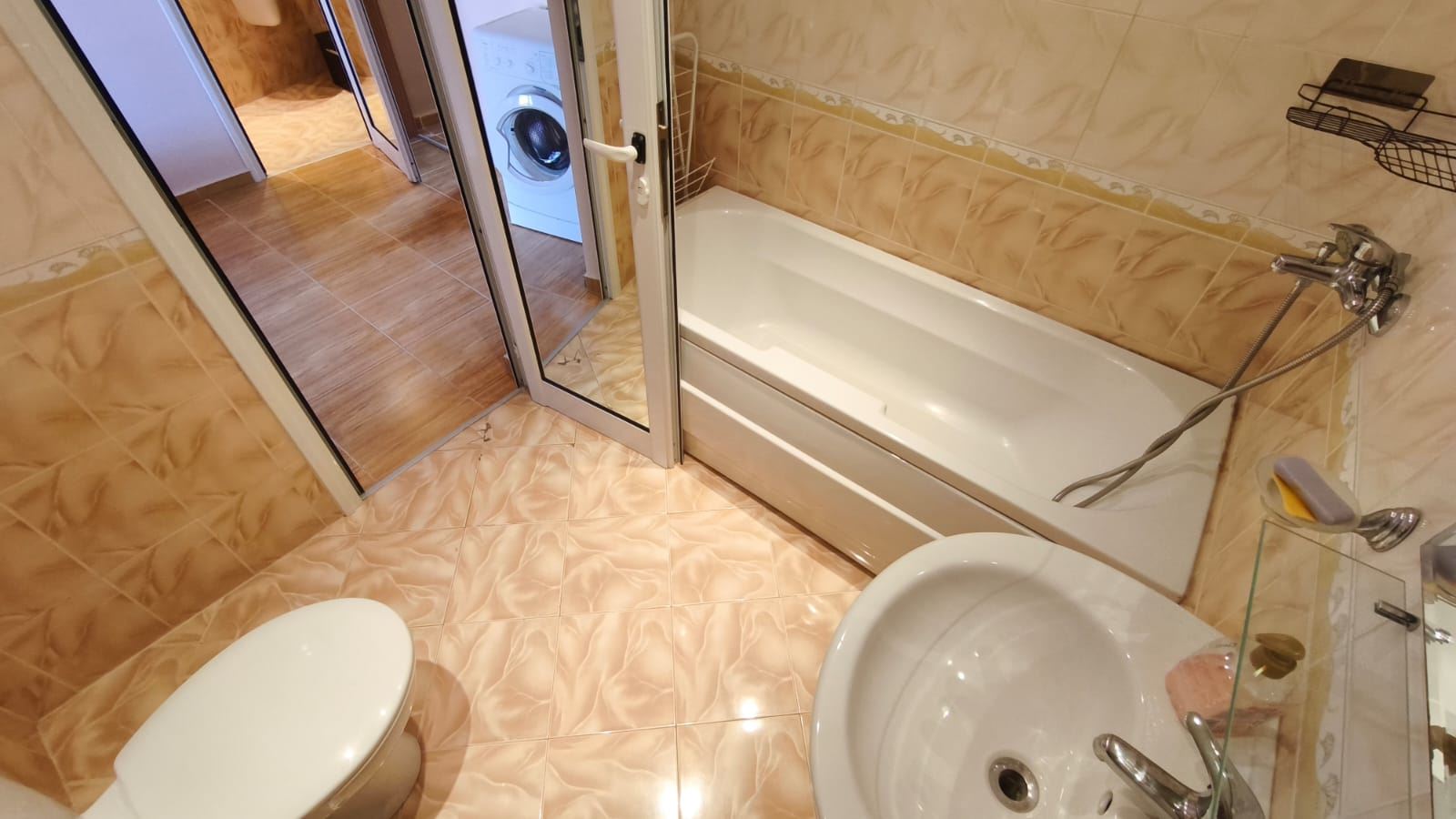Przestronny apartament z dwiema sypialniami i widokiem na morze w Sveti Vlas, 200 metrów od plaży