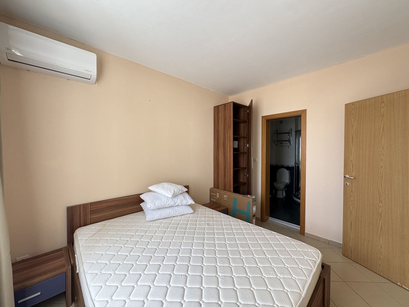 Przestronny apartament z dwiema sypialniami w pierwszej linii brzegowej w Sweti Własie – widok na morze i baseny