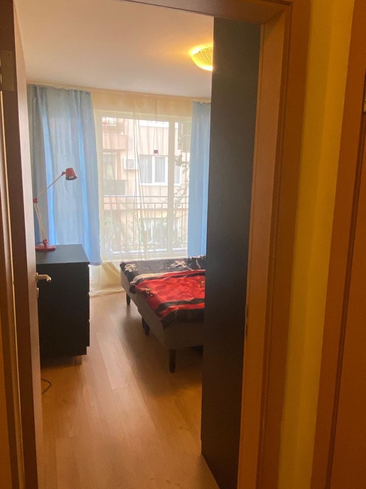 Umeblowany apartament z jedną sypialnią 50 m od morza w Pomorie