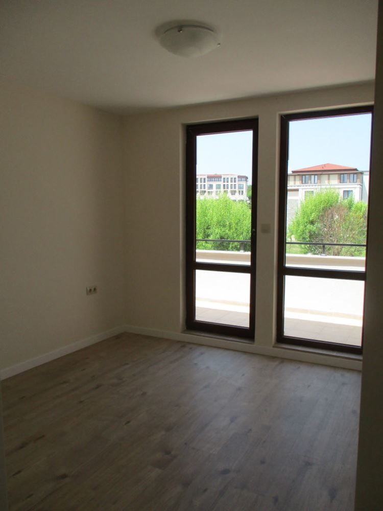 Dwupiętrowy dom typu townhouse w kompleksie „Green Life”, Sozopol – stylowe życie tuż przy plaży