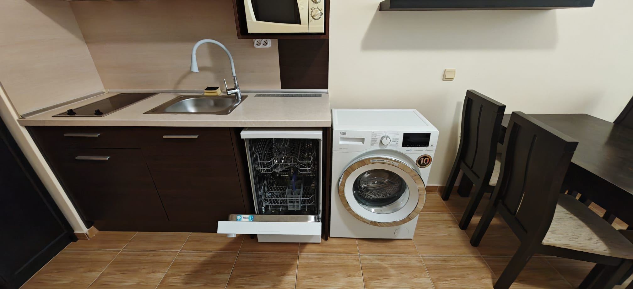 Przestronny apartament z jedną sypialnią z widokiem na basen w luksusowym kompleksie w Świętym Własie