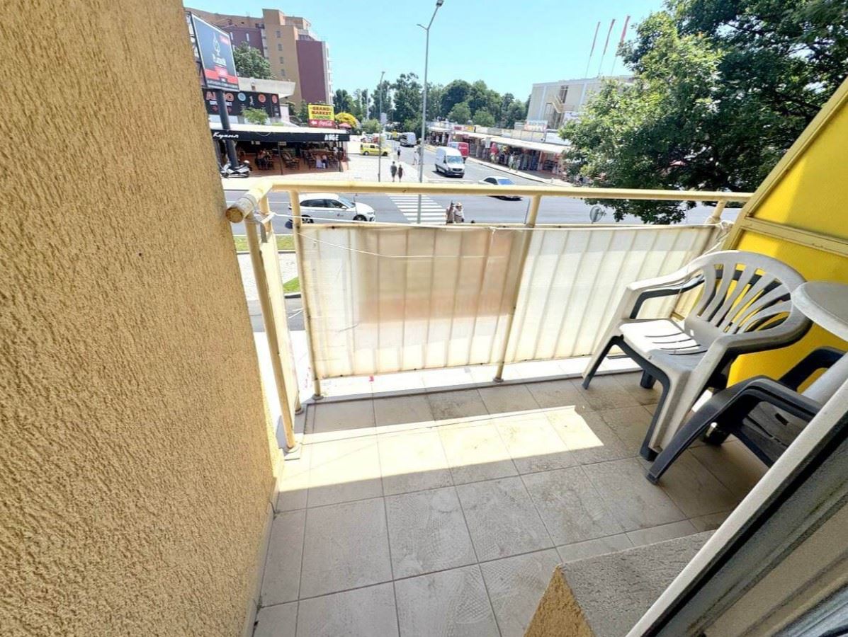 Apartament z jedną sypialnią 300 metrów od plaży w Słonecznym Brzegu – doskonała okazja do remontu i inwestycji