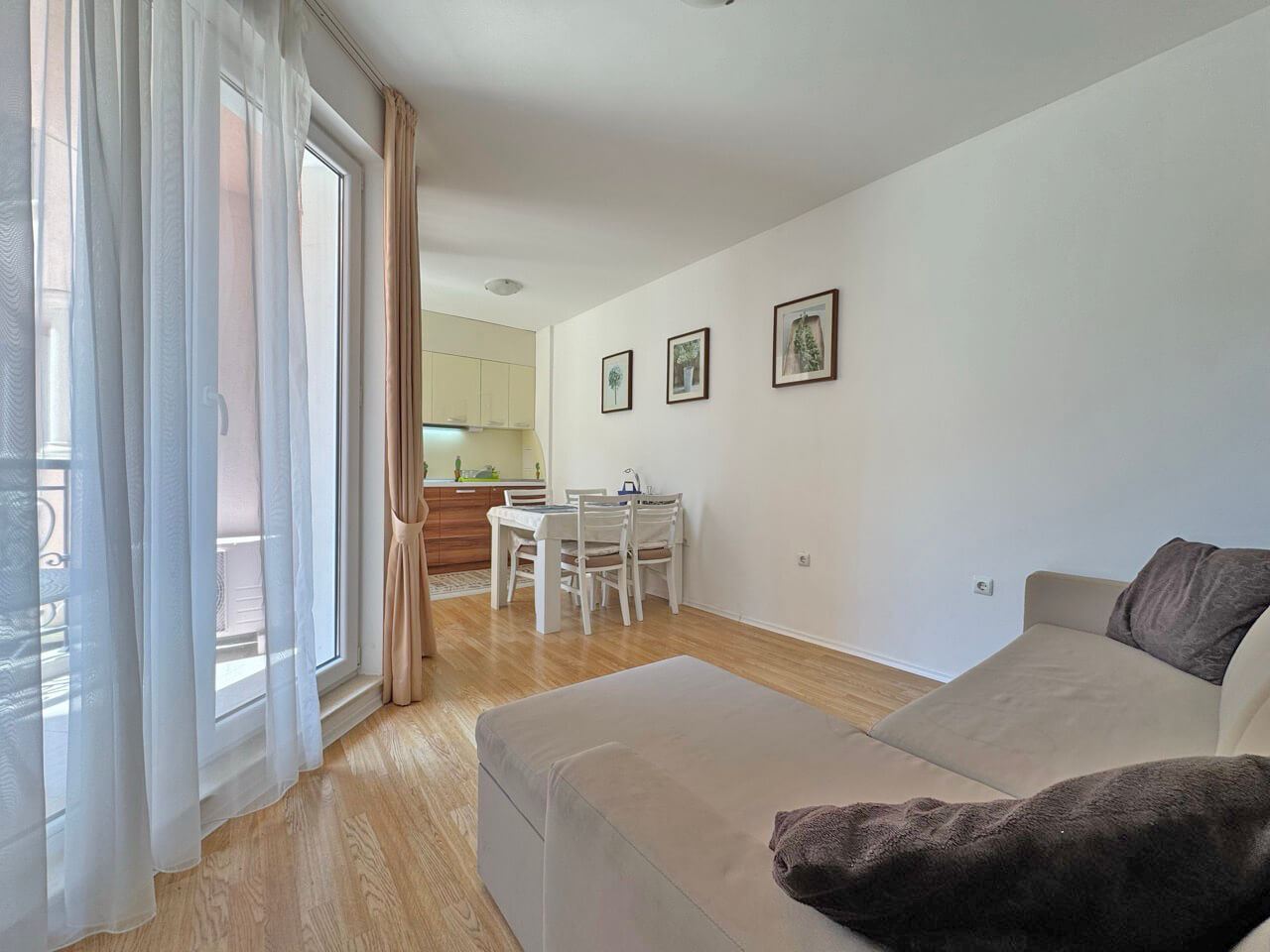 Elegancki apartament z jedną sypialnią z widokiem na basen w luksusowym kompleksie w Słonecznym Brzegu