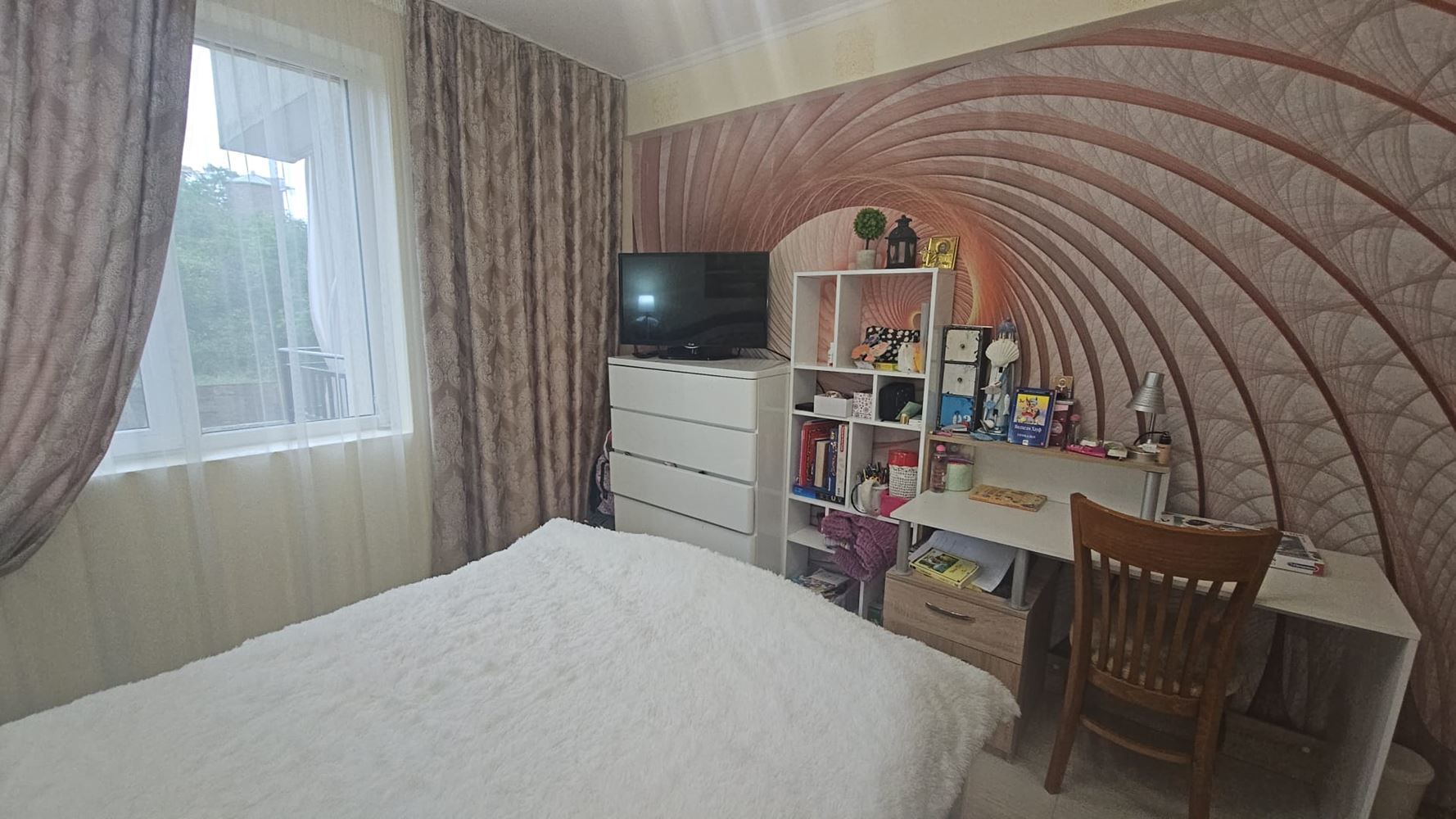 Trzypokojowe mieszkanie w zamkniętym kompleksie w Sveti Vlas – tylko 300 m od plaży