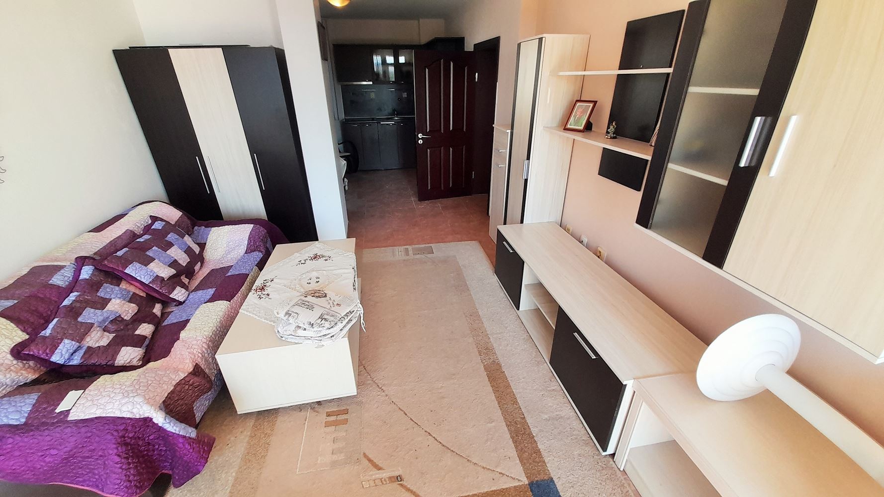 Gotowe do zamieszkania mieszkanie z jedną sypialnią i niską opłatą za utrzymanie w Słonecznym Brzegu
