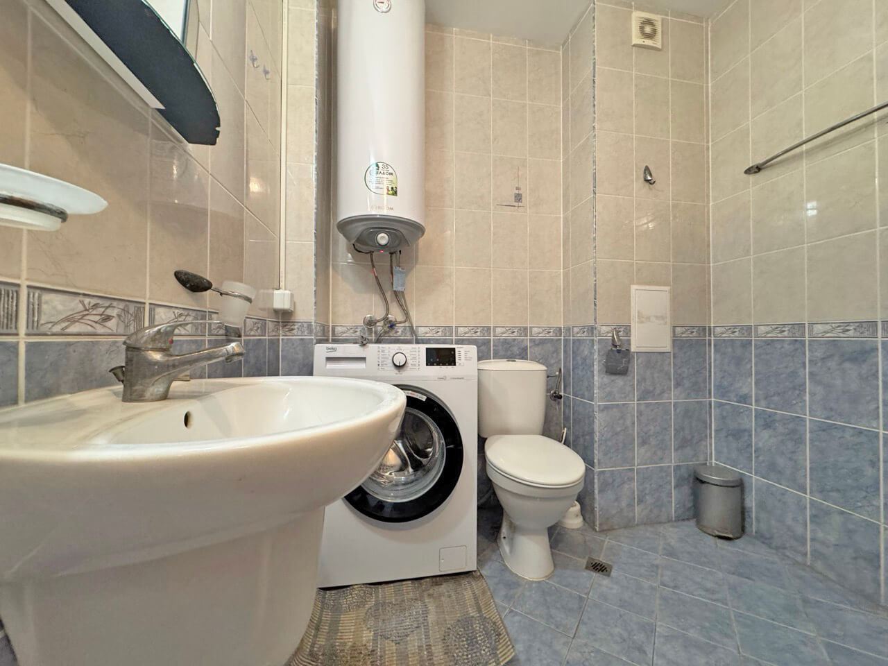 Umeblowany apartament z widokiem na basen w spokojnej, zielonej okolicy Słonecznego Brzegu