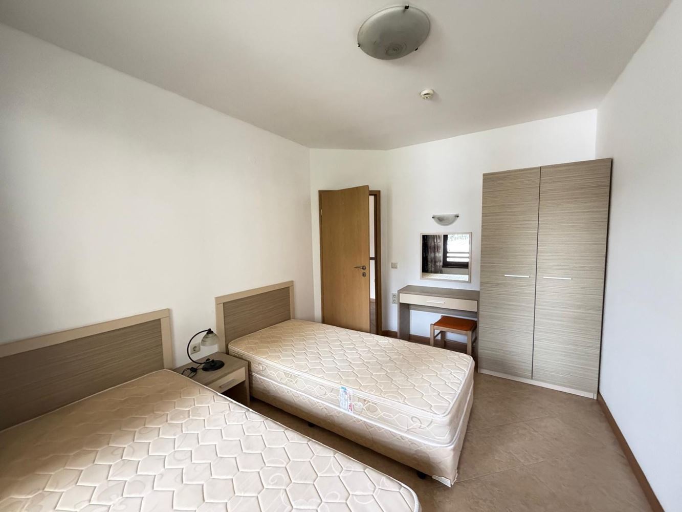 Przestronne mieszkanie z dwiema sypialniami z bezpośrednim dostępem do prywatnego ogrodu w Słonecznym Brzegu – komfort, luksus i przytulność