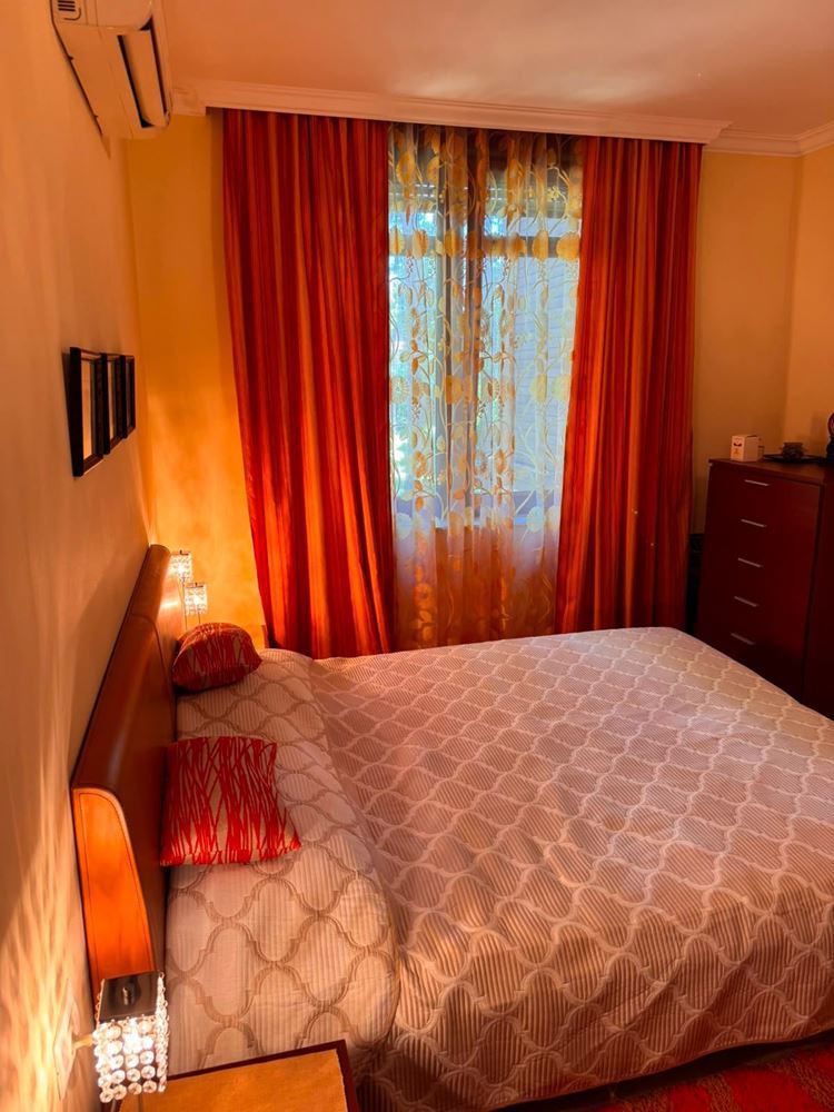 Apartament z dwiema sypialniami i widokiem na morze wśród sosen – luksus i spokój przy samej plaży w Sozopolu