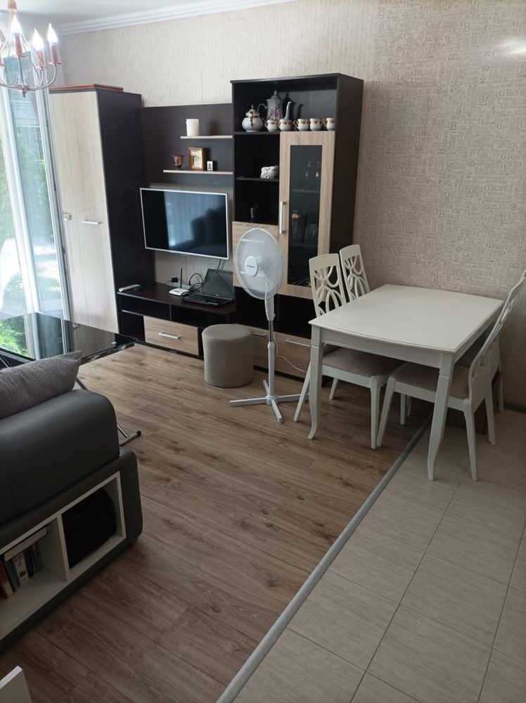 Apartament z jedną sypialnią i prywatnym ogródkiem w Słonecznym Brzegu – Twoja zielona oaza nad morzem