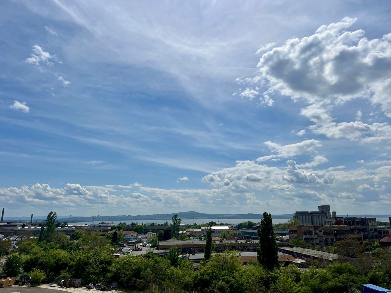 Nowoczesny apartament z jedną sypialnią z panoramicznym widokiem w prestiżowym kompleksie – gotowy do zamieszkania