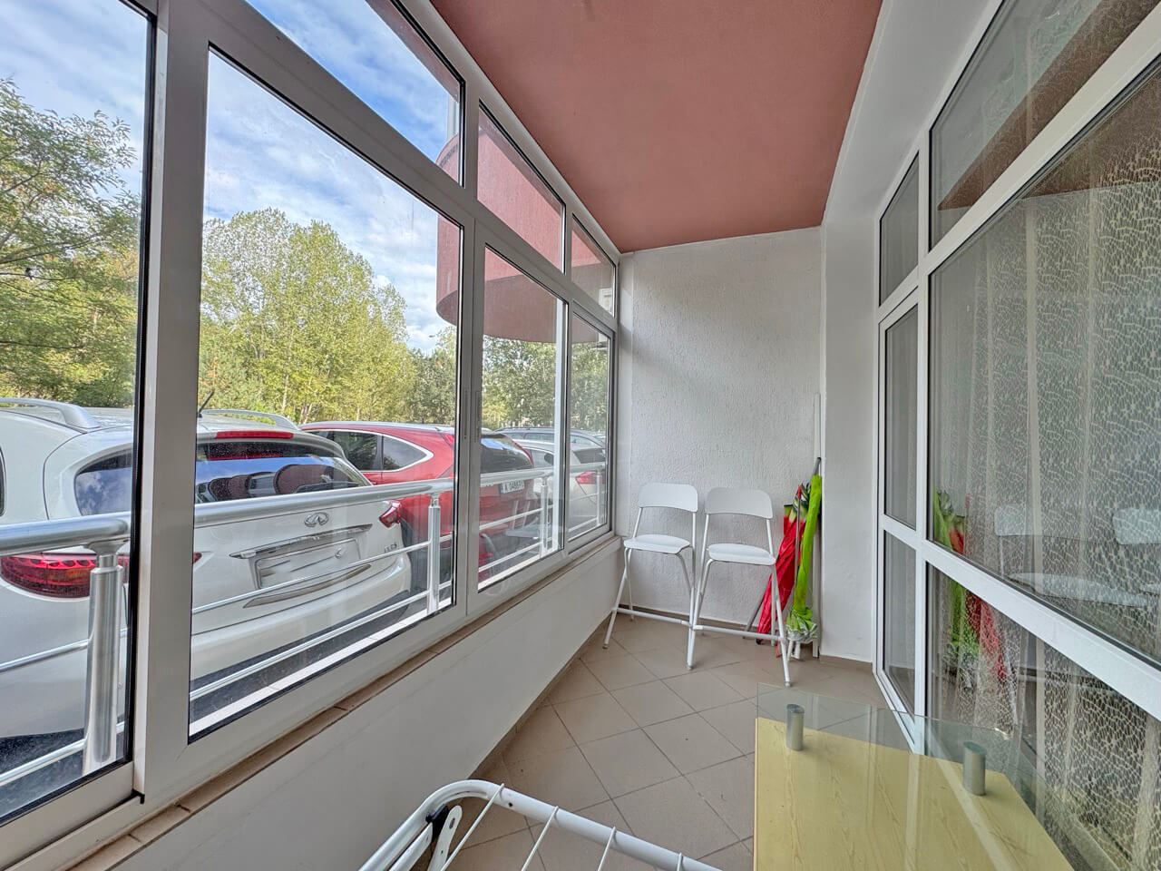 Przestronny apartament z dwiema sypialniami z widokiem na basen w Słonecznym Brzegu