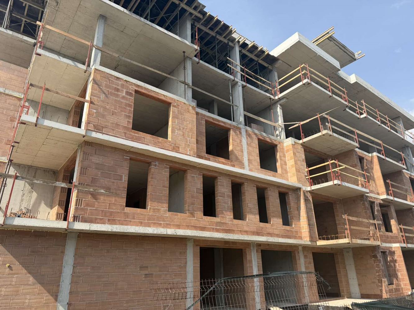 Duże i jasne studio w Nessebar – Twój dom tylko 10 minut od morza