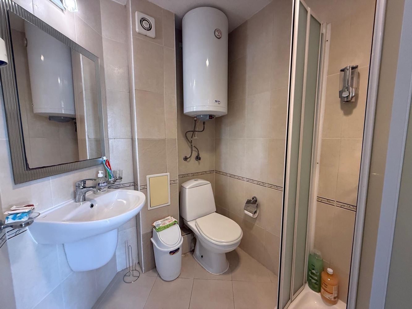 Przestronny apartament z dwiema sypialniami i pięknym widokiem w spokojnym kompleksie w pobliżu Słonecznego Brzegu
