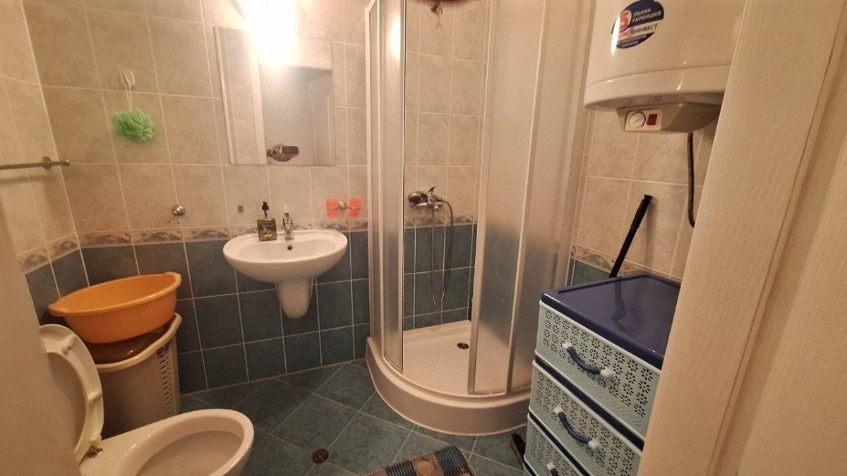 Przestronny apartament z dwiema sypialniami zaledwie kilka metrów od plaży w Rawdzie