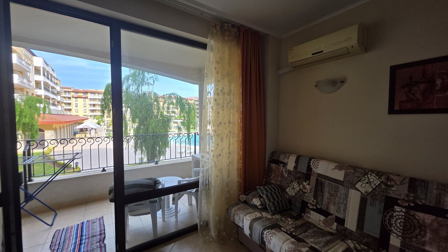 Luksus, komfort i doskonała inwestycja – apartament z jedną sypialnią z widokiem na basen w prestiżowym kompleksie w Słonecznym Brzegu