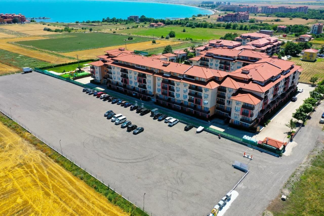 Przestronny apartament z jedną sypialnią w Aheloy – gotowy do zamieszkania, kilka kroków od morza