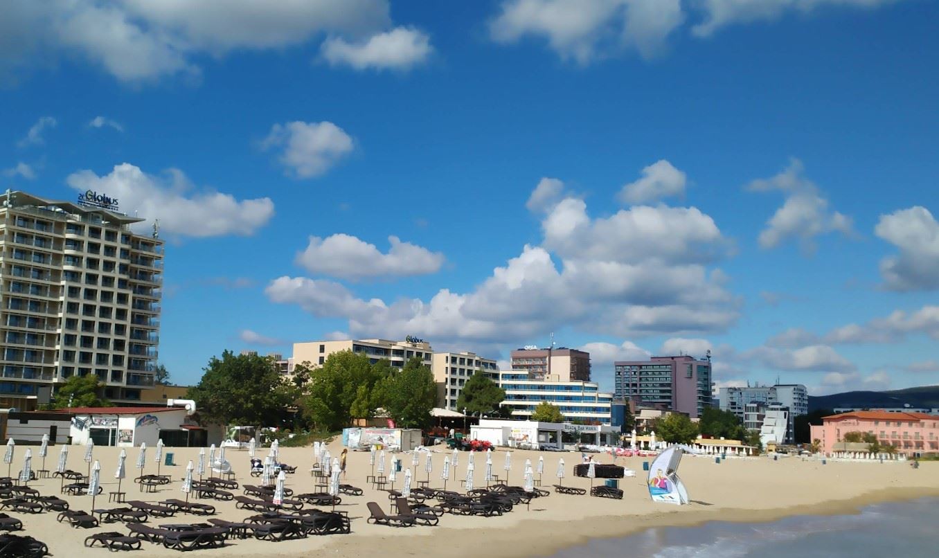 Ekskluzywna oferta w pierwszej linii w Słonecznym Brzegu – przestrzeń, luksus i doskonała inwestycja z widokiem na morze