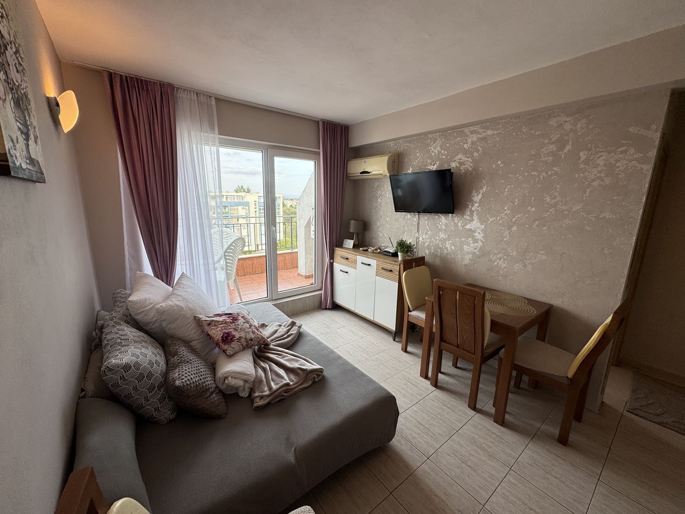 Apartament z jedną sypialnią i panoramicznym widokiem w sercu Słonecznego Brzegu