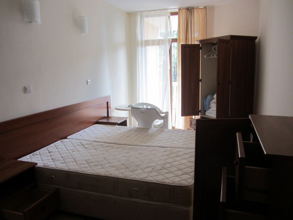 Pierwsza linia do plaży Butamyata! Umeblowany apartament z jedną sypialnią i częściowym widokiem na morze w Sinemorec