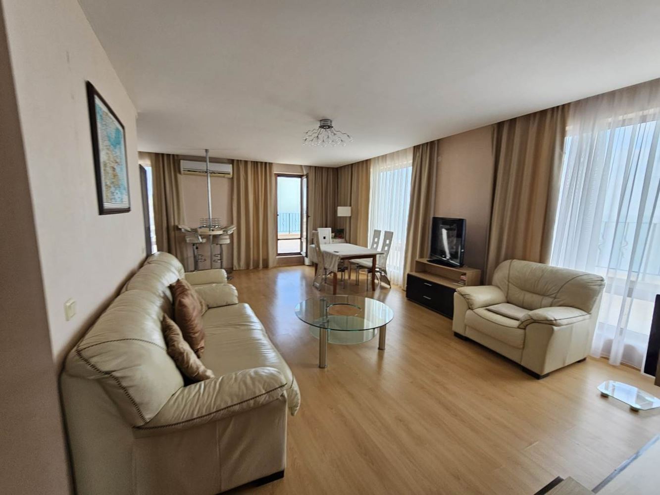 Święty Włas – apartament z trzema sypialniami z bezpośrednim panoramicznym widokiem na morze w kompleksie przy samej plaży