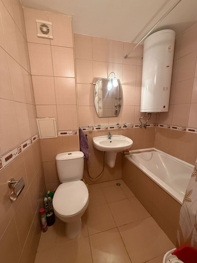 Przestronne dwupokojowe mieszkanie w Słonecznym Brzegu – komfort, natura i niska opłata eksploatacyjna