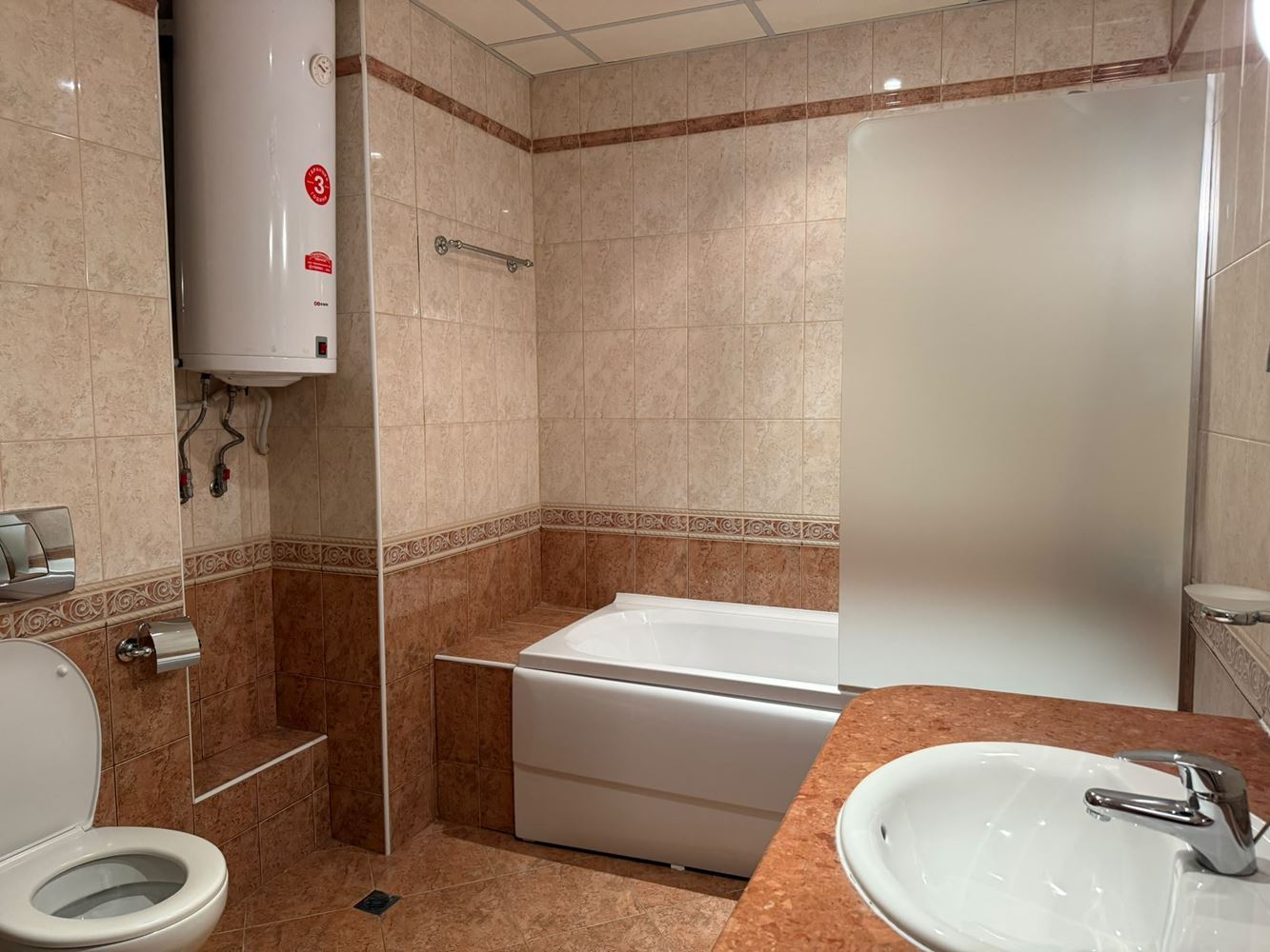 Przestronny apartament z jedną sypialnią w pierwszej linii brzegowej w Pomorie
