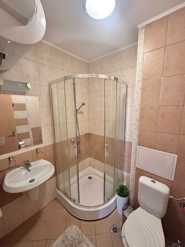 Unikalne mieszkanie dwupokojowe z balkonem i widokiem na basen w prestiżowym kompleksie w Słonecznym Brzegu