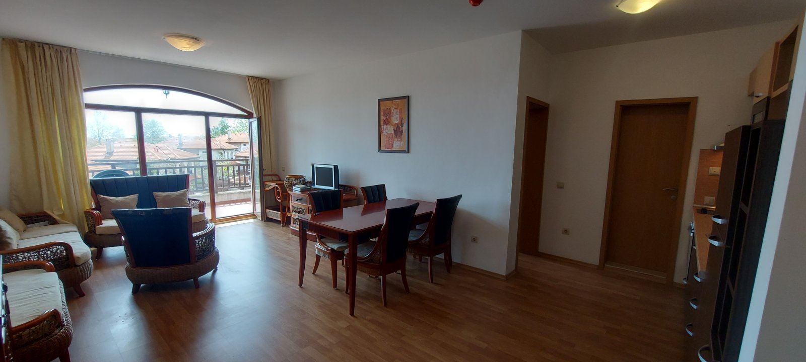 Apartament z jedną sypialnią z panoramicznym widokiem na morze w Aheloy – komfort, przestrzeń i spokój