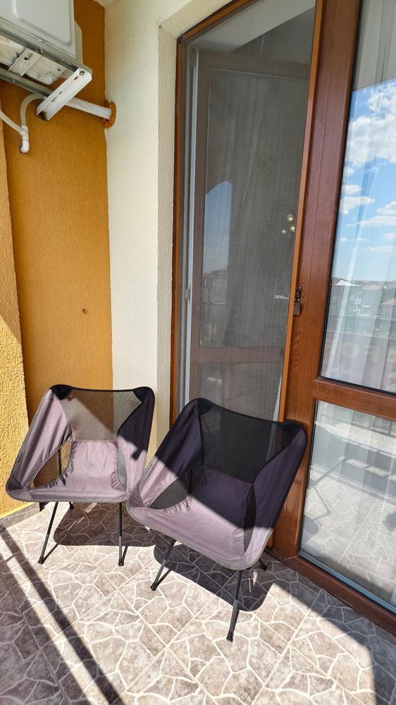 Przestronne, nowocześnie umeblowane studio z wydzieloną sypialnią w kompleksie w Aheloy – gotowe do zamieszkania