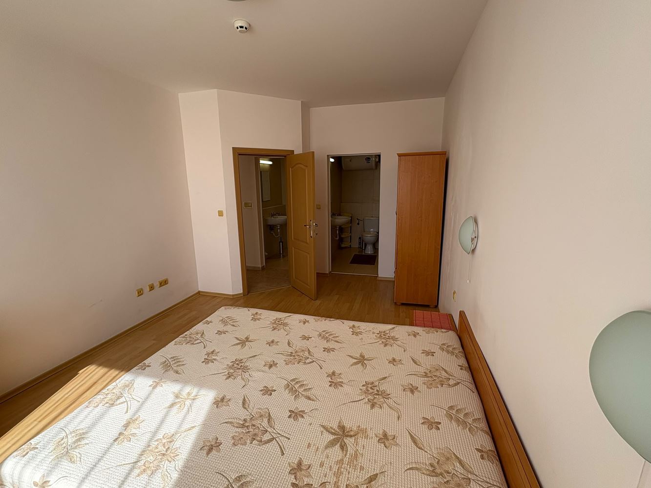 Apartament z jedną sypialnią w Słonecznym Brzegu – komfort w kompleksie z basenami i zjeżdżalniami wodnymi