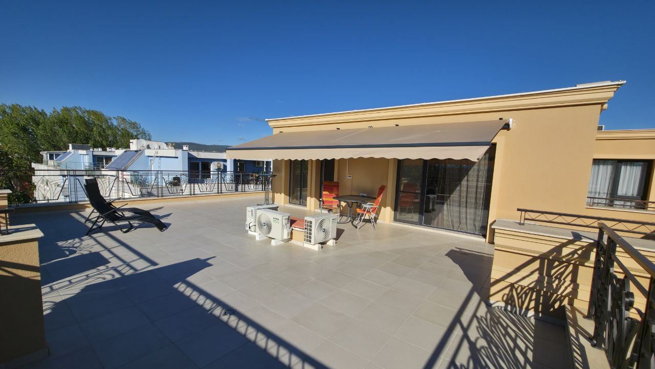 Penthouse z imponującym tarasem i panoramicznym widokiem – styl i przestrzeń na najwyższym piętrze