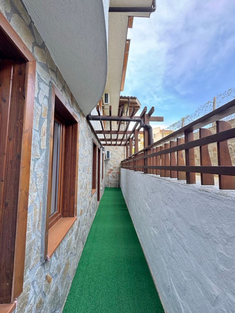 Przestronne dwupokojowe mieszkanie w prestiżowym kompleksie w Sveti Vlas – 200 metrów od morza