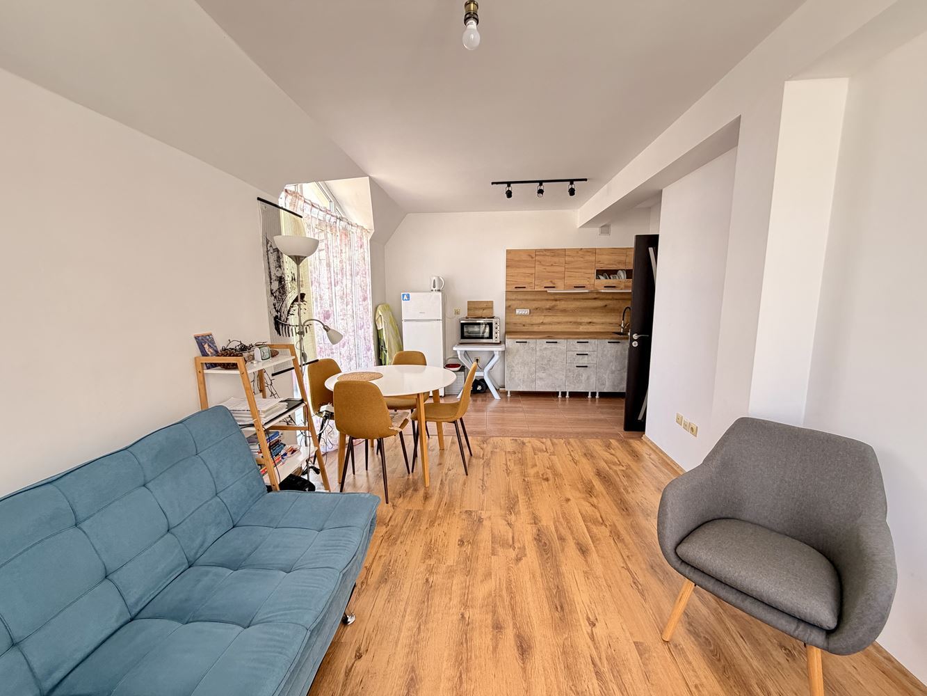 Przestronny apartament z jedną sypialnią w doskonałej lokalizacji w dzielnicy Czerno More, Nesebyr