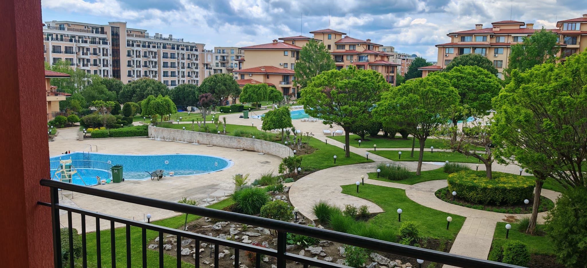 Przestronny apartament z jedną sypialnią z widokiem na basen w luksusowym kompleksie w Świętym Własie