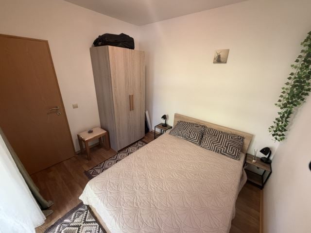 Komfort i spokój nad morzem – przestronny apartament z jedną sypialnią w Aheloy
